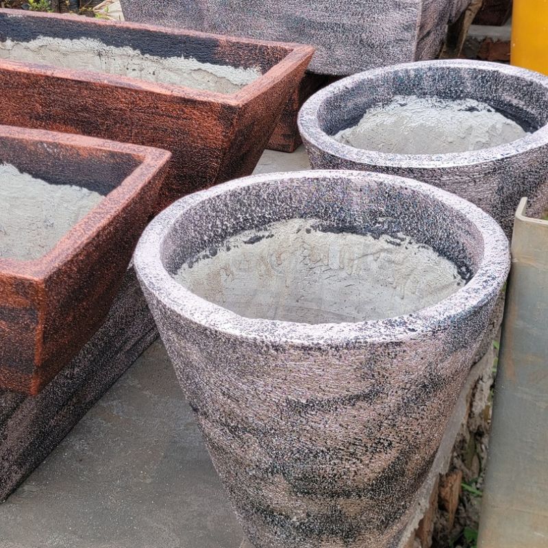 Decorative Concrete Flower Pots & Planters in Uganda